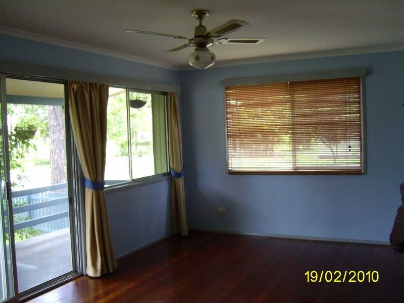28 Whiting Street, Beachmere QLD 4510