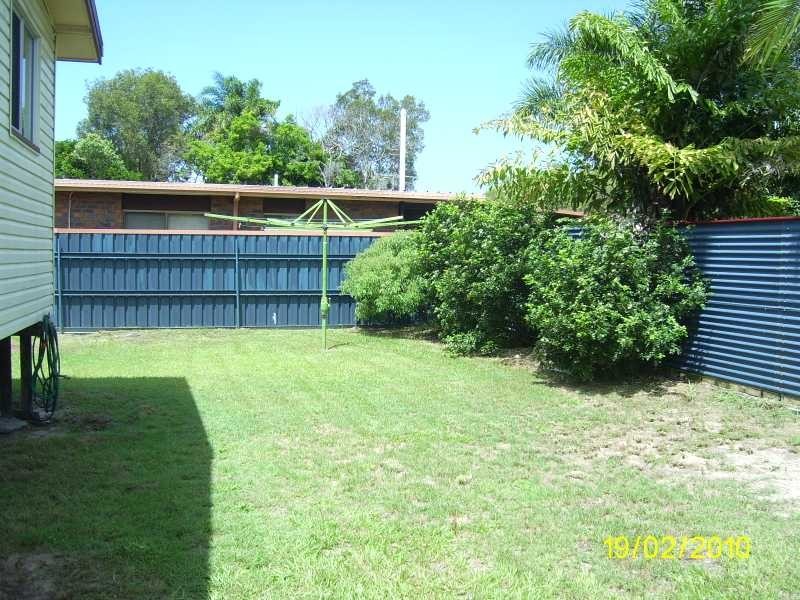 28 Whiting Street, Beachmere QLD 4510