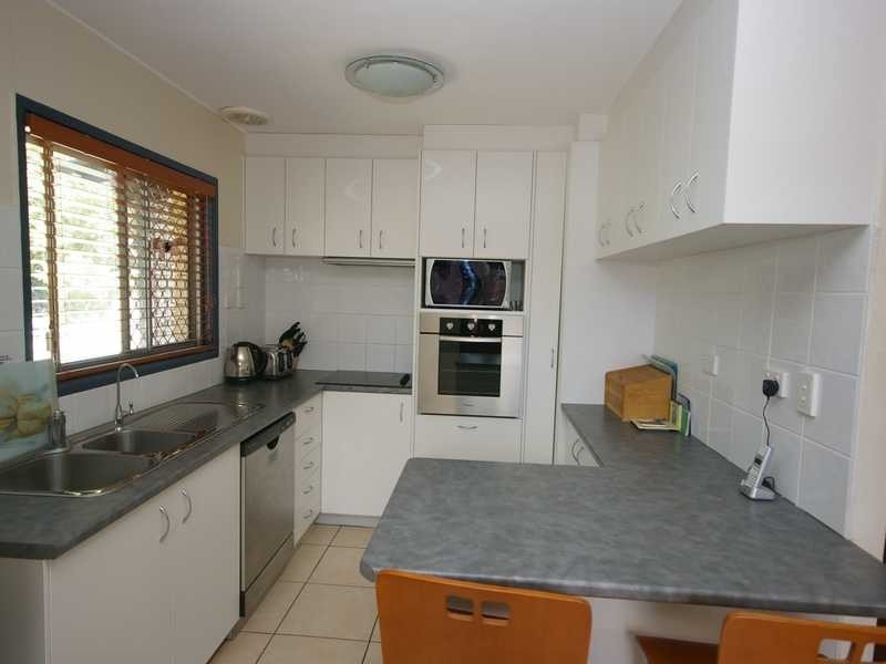 2 Gibson Street, Beachmere QLD 4510