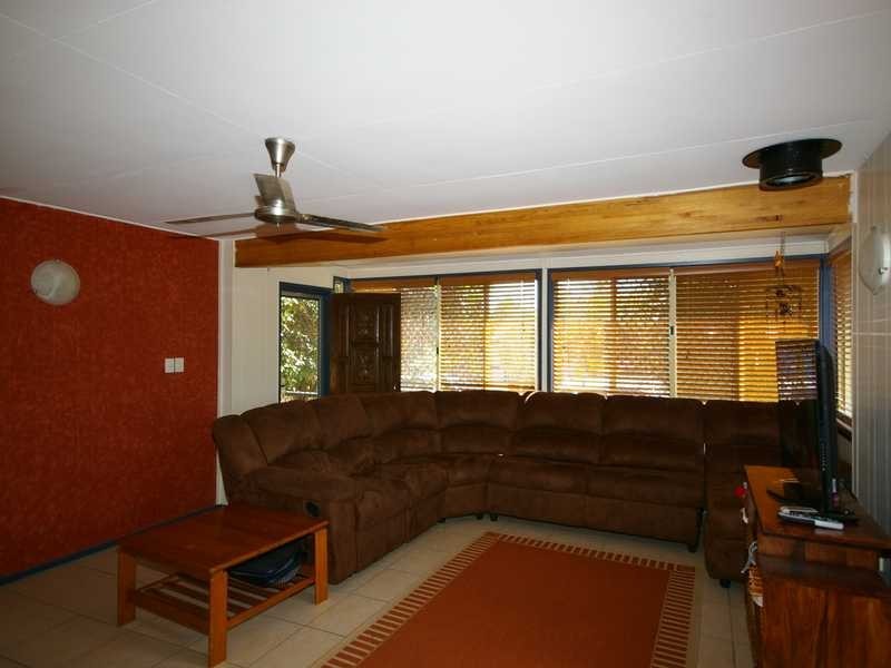 2 Gibson Street, Beachmere QLD 4510