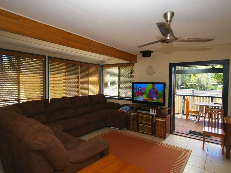 2 Gibson Street, Beachmere QLD 4510