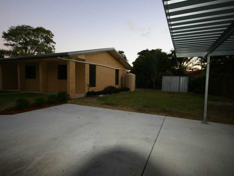 Unit 2/68 James Road, Beachmere QLD 4510