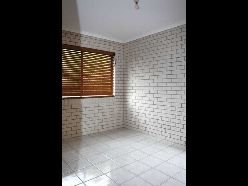 Unit 2/68 James Road, Beachmere QLD 4510