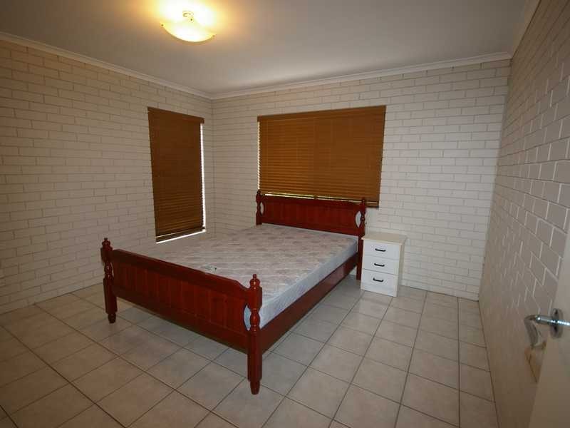 Unit 2/68 James Road, Beachmere QLD 4510