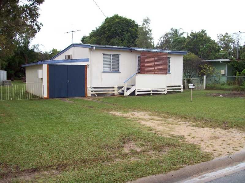 15 Amies Street, Beachmere QLD 4510