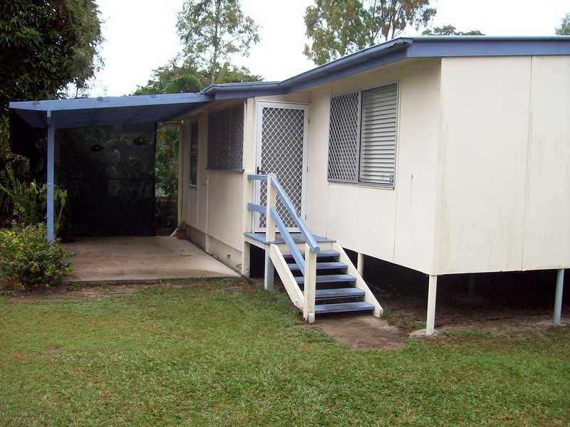 15 Amies Street, Beachmere QLD 4510