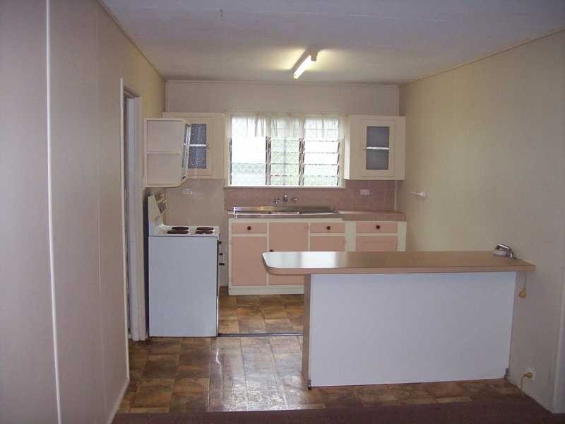 15 Amies Street, Beachmere QLD 4510