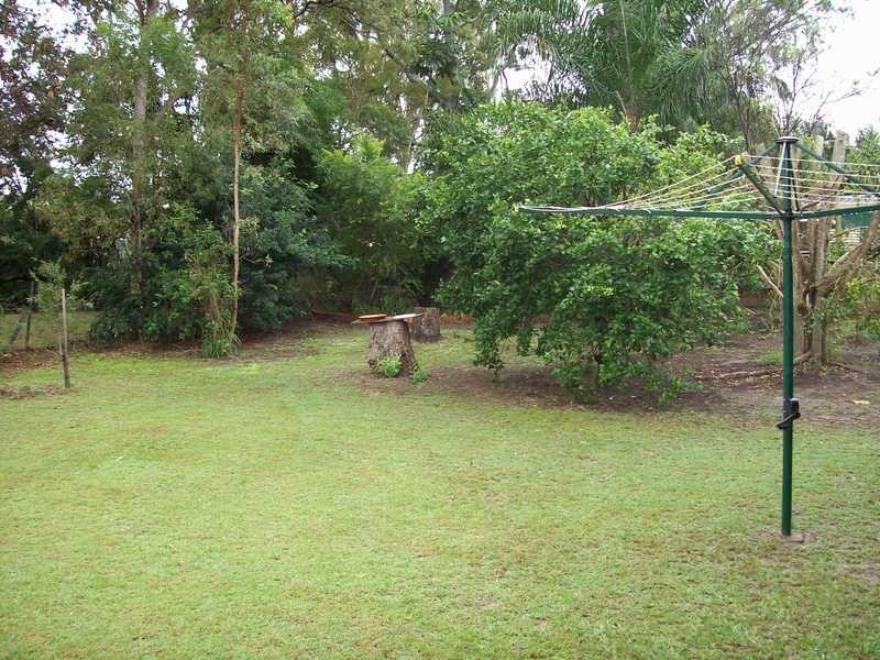 15 Amies Street, Beachmere QLD 4510