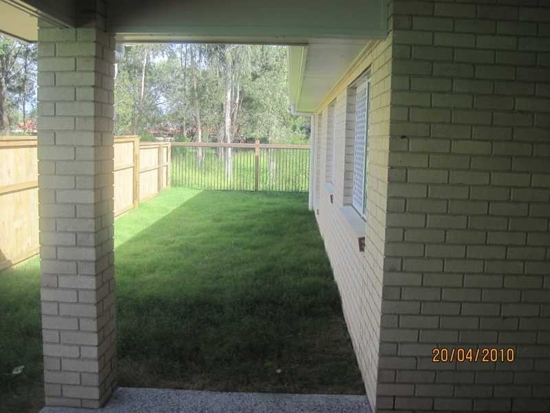 17 Adam Street, Beachmere QLD 4510