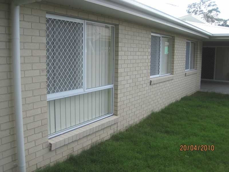 17 Adam Street, Beachmere QLD 4510