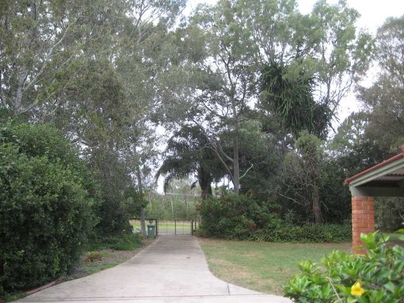 18 Randolph St, Beachmere QLD 4510