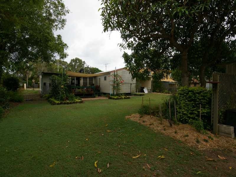 10 Gibson Street, Beachmere QLD 4510