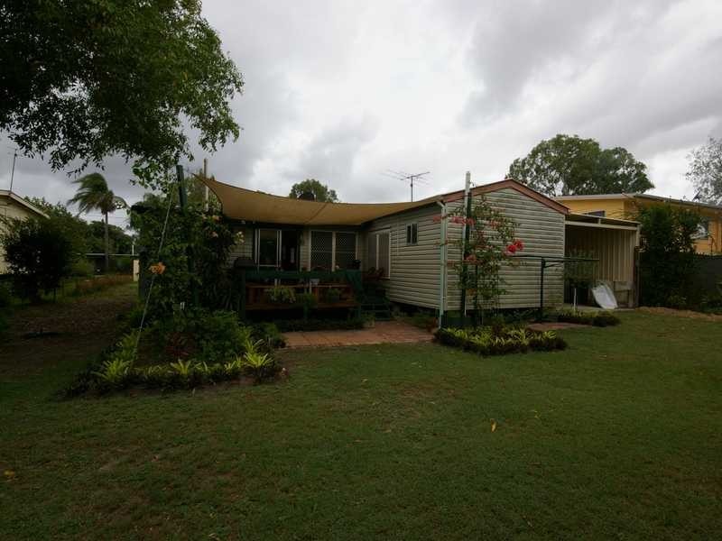 10 Gibson Street, Beachmere QLD 4510