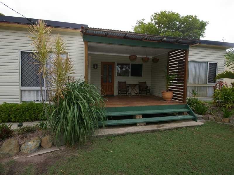 10 Gibson Street, Beachmere QLD 4510