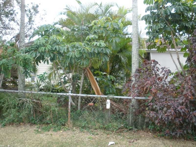 27 Main Street, Beachmere QLD 4510