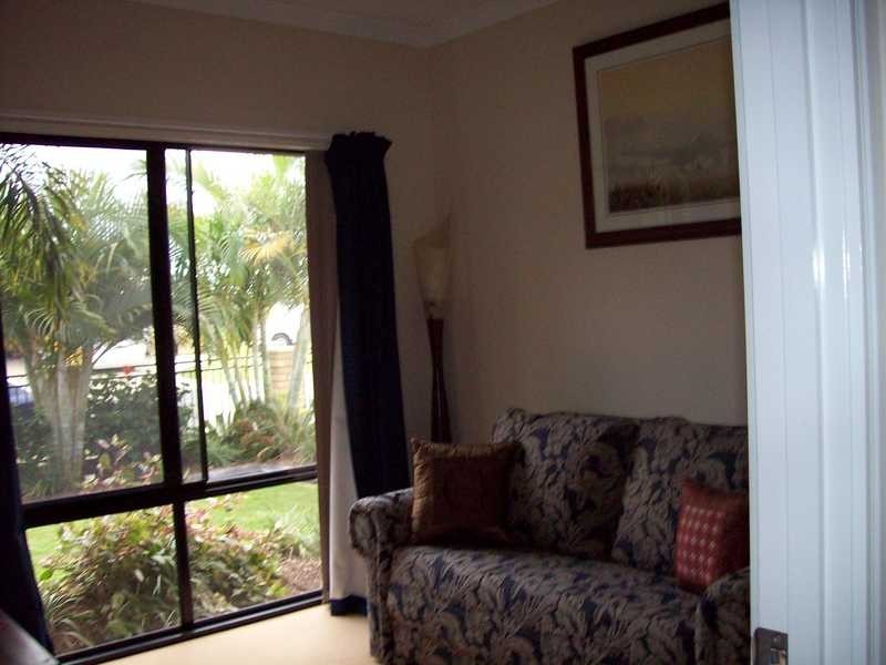 20 Apollo Crescent, Beachmere QLD 4510