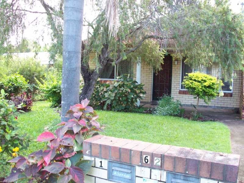 2/62 Coronation Avenue, Beachmere QLD 4510