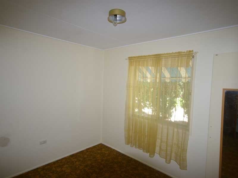 2/62 Coronation Avenue, Beachmere QLD 4510