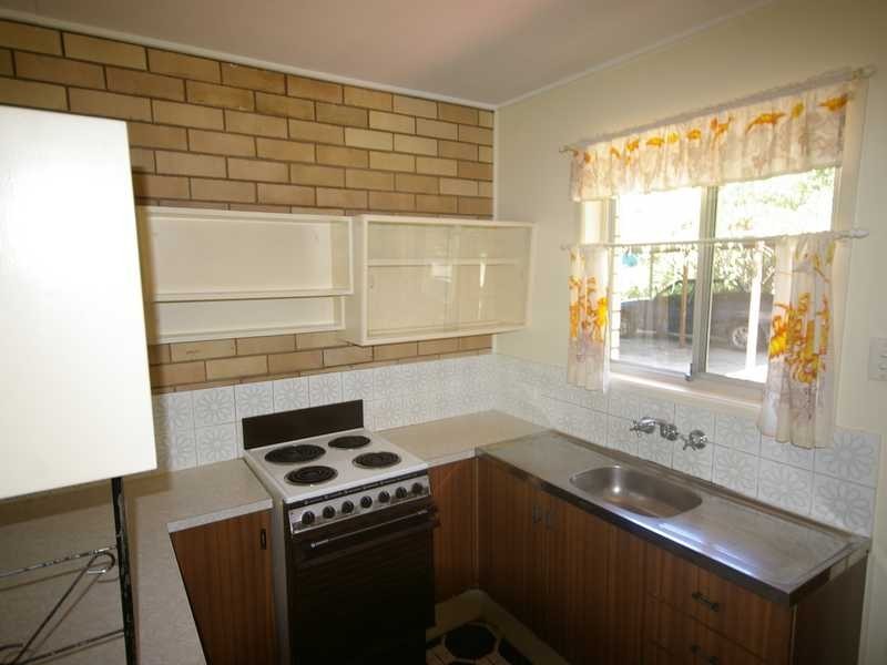 2/62 Coronation Avenue, Beachmere QLD 4510