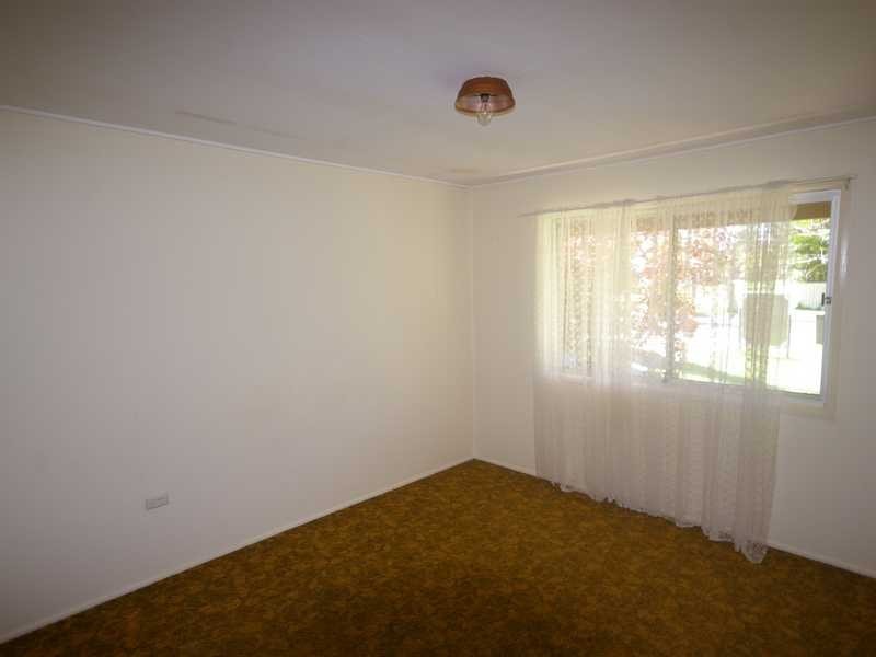 2/62 Coronation Avenue, Beachmere QLD 4510