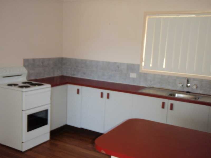 17 Moatah Drive, Beachmere QLD 4510