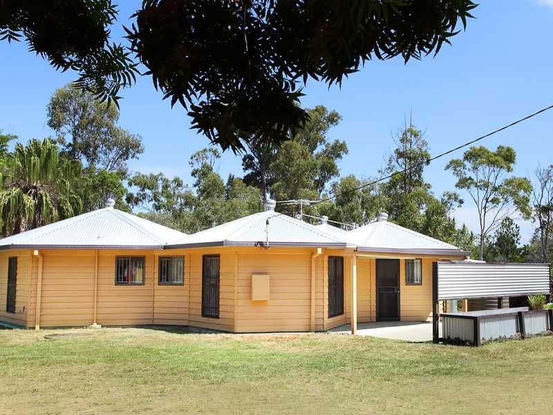 381 Bishop Rd, Beachmere QLD 4510