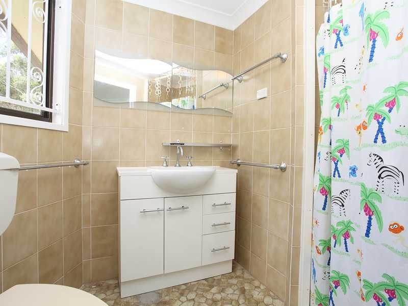 381 Bishop Rd, Beachmere QLD 4510