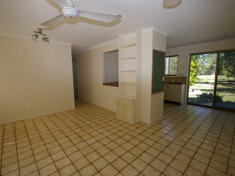 17 Glasgow Road, Ningi QLD 4511