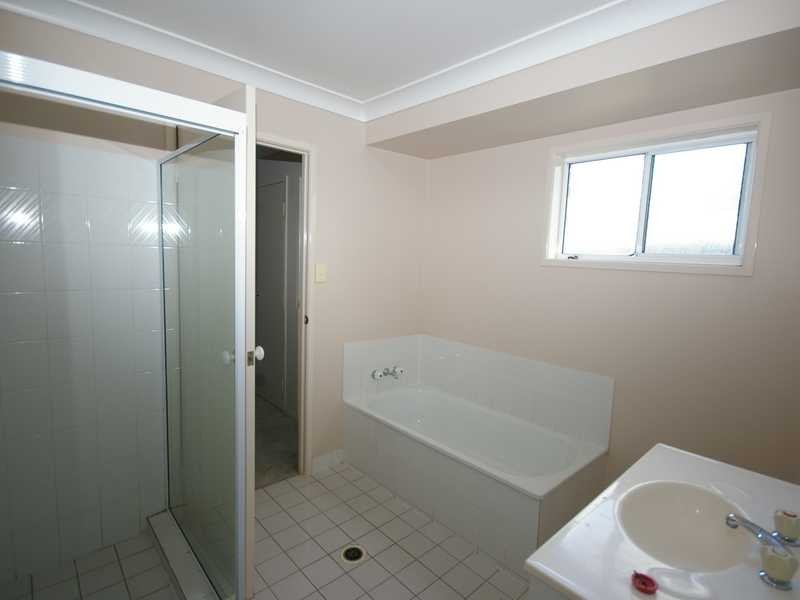 14 Intrepid Court, Beachmere QLD 4510