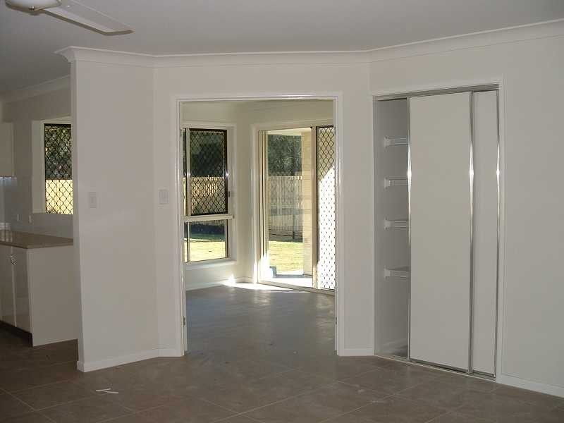 Unit 3/3-5 Weeroona Avenue, Beachmere QLD 4510