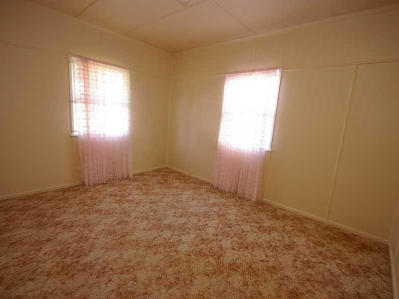 23 Main Street, Beachmere QLD 4510