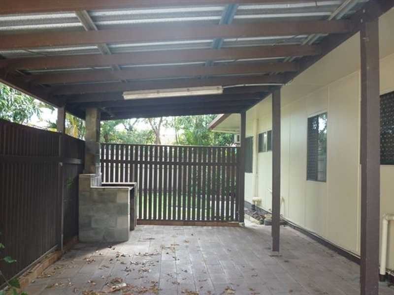 11 Gillian Street, Beachmere QLD 4510