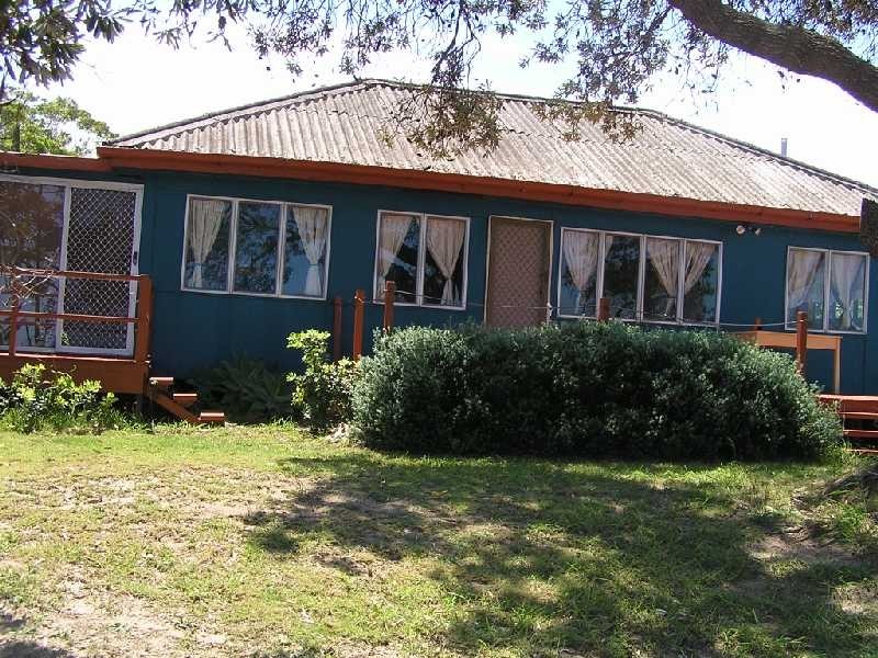 63 Bishop Road, Beachmere QLD 4510