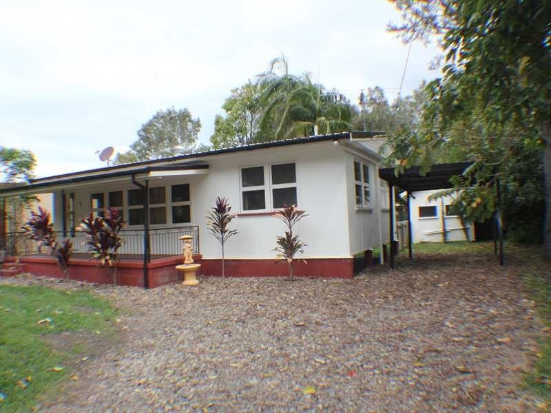 4 McGregor Tce, Beachmere QLD 4510