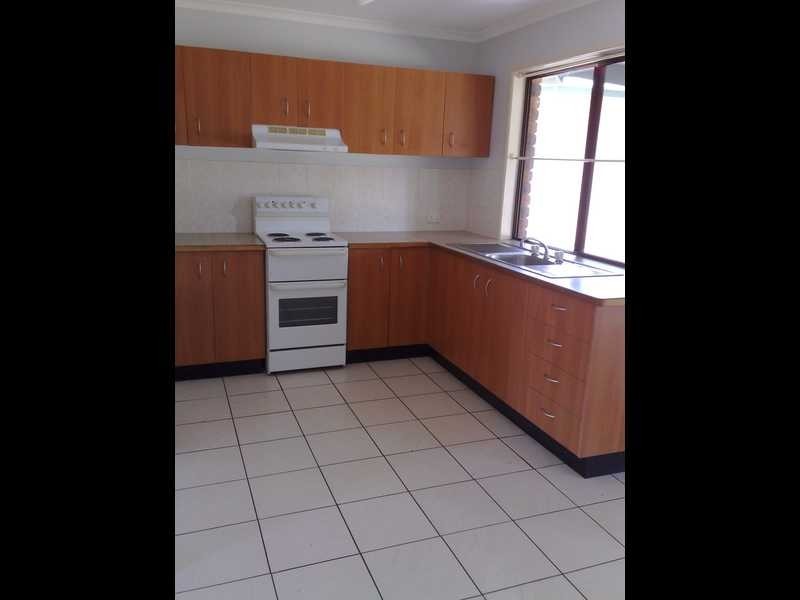 37 Moatah Drive, Beachmere QLD 4510