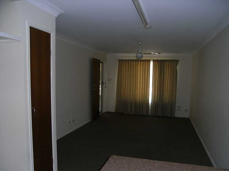 2/10 Bishop Road, Beachmere QLD 4510