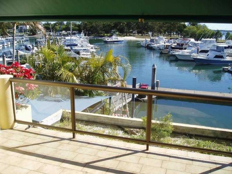 4/9-19 Spinnaker Drive, Sandstone Point QLD 4511