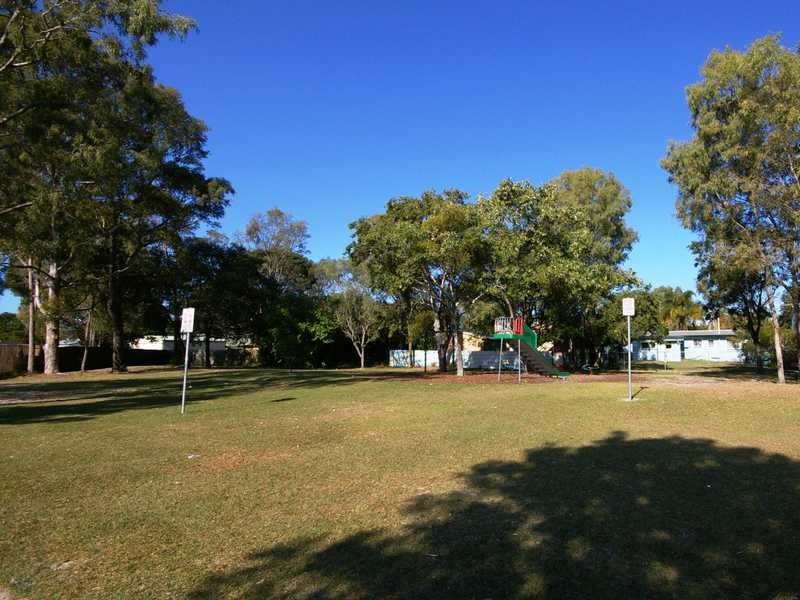 8 Dwyer Street, Beachmere QLD 4510
