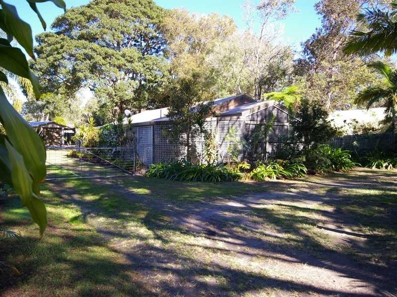 12 Elizabeth Street, Beachmere QLD 4510