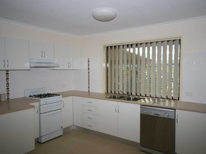 12 Elizabeth Street, Beachmere QLD 4510