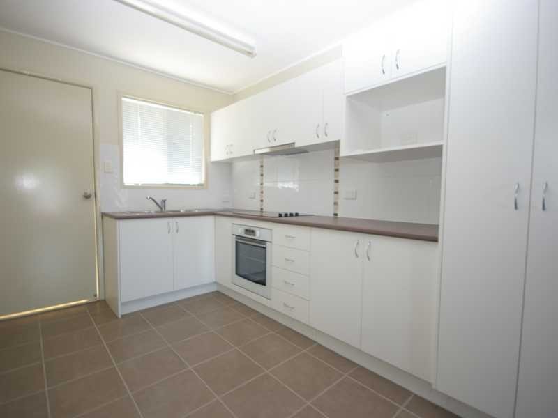 Unit 2/65 Coronation Avenue, Beachmere QLD 4510