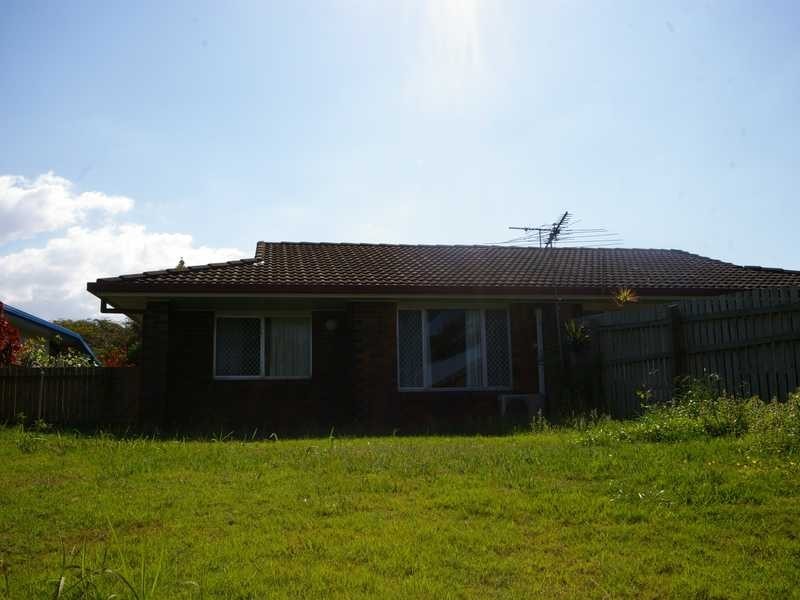 Unit 2/65 Coronation Avenue, Beachmere QLD 4510