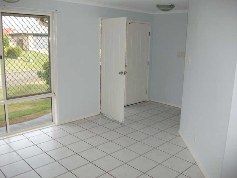 12 Monavale Street, Sandstone Point QLD 4511