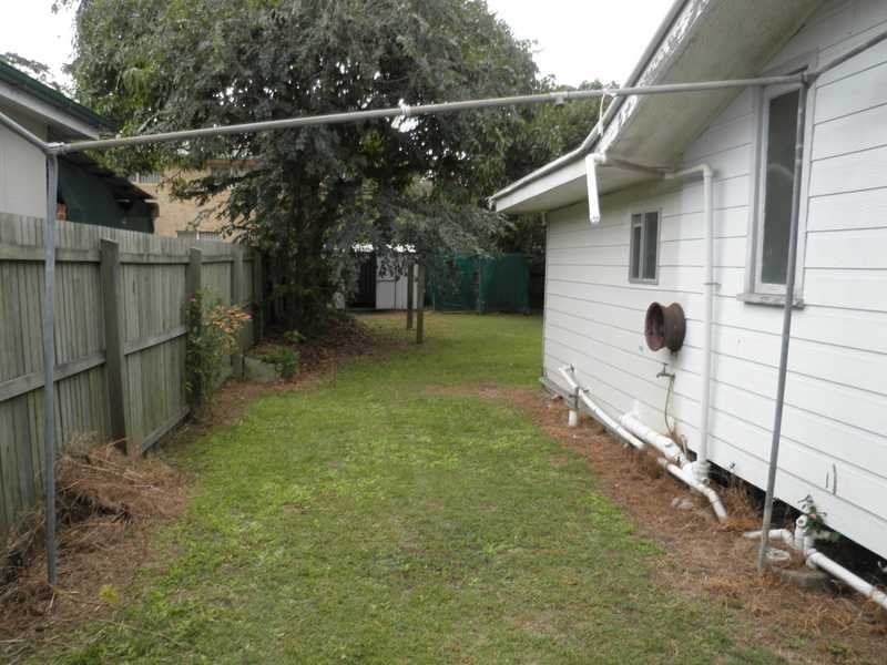 5 Main Street, Beachmere QLD 4510