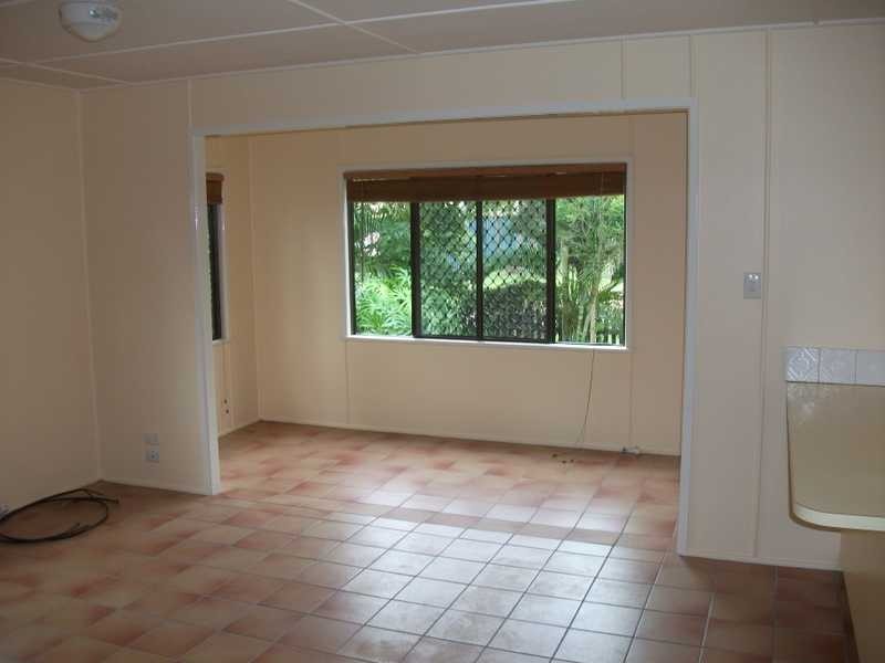 14 Amies Street, Beachmere QLD 4510