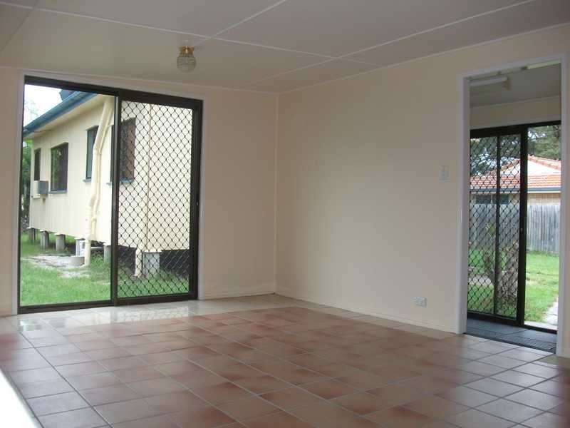 14 Amies Street, Beachmere QLD 4510