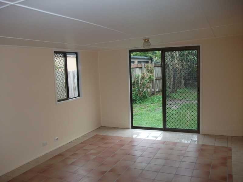 14 Amies Street, Beachmere QLD 4510