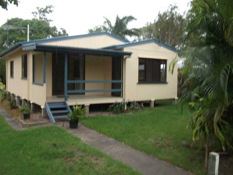 14 Amies Street, Beachmere QLD 4510