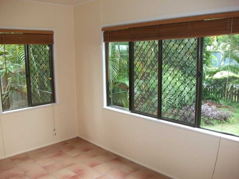 14 Amies Street, Beachmere QLD 4510