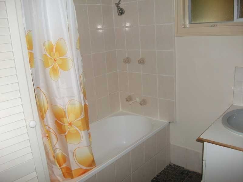 9 Prince Street, Beachmere QLD 4510